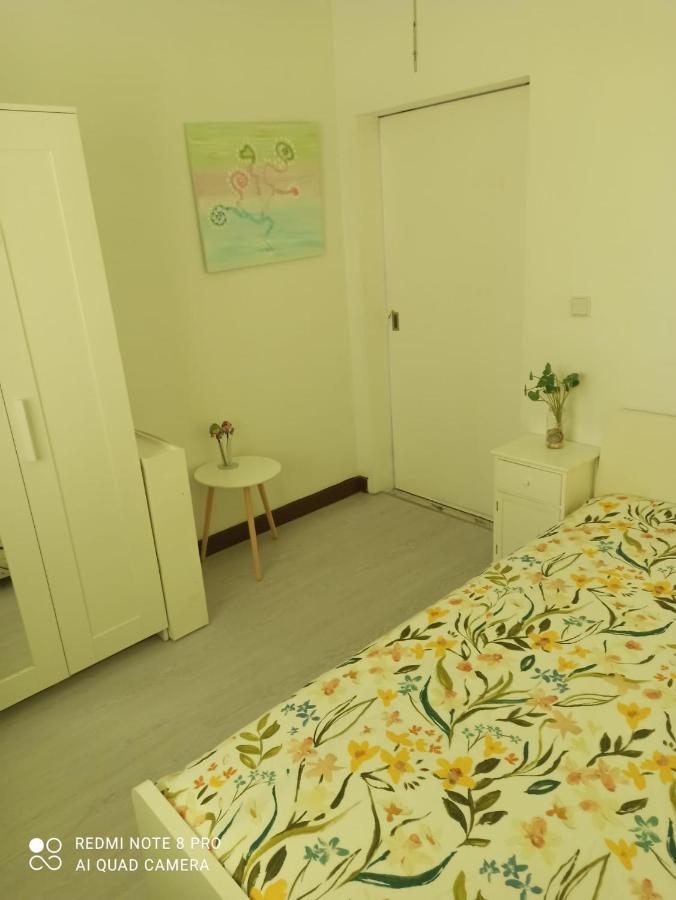 At Your Doorstep - Bedrooms Privatunterkunft Lissabon